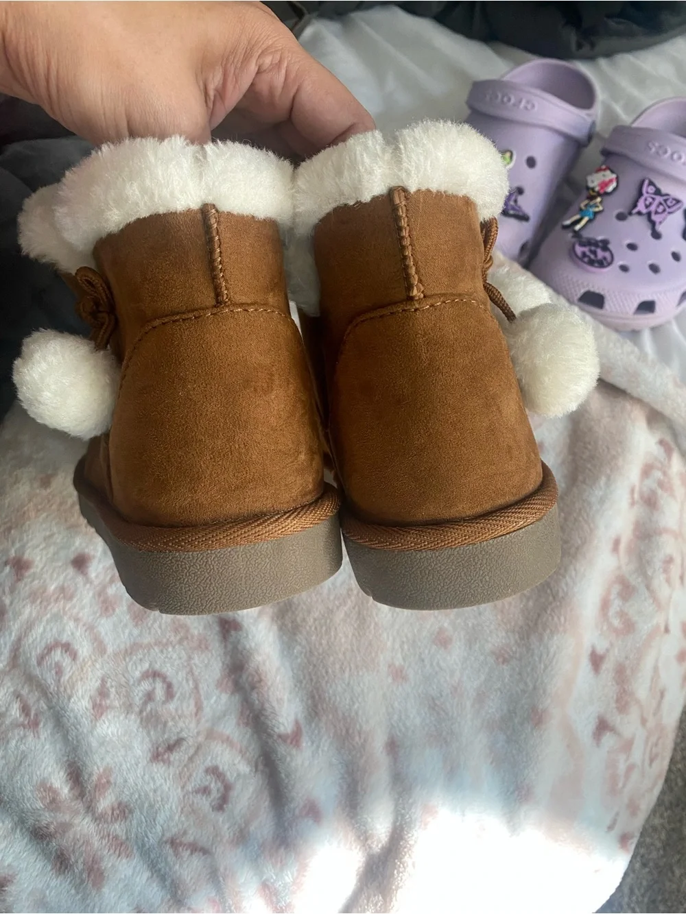 Women’s Cozy Faux-Suede Ankle Boots with Plush Fur Lining - Brown